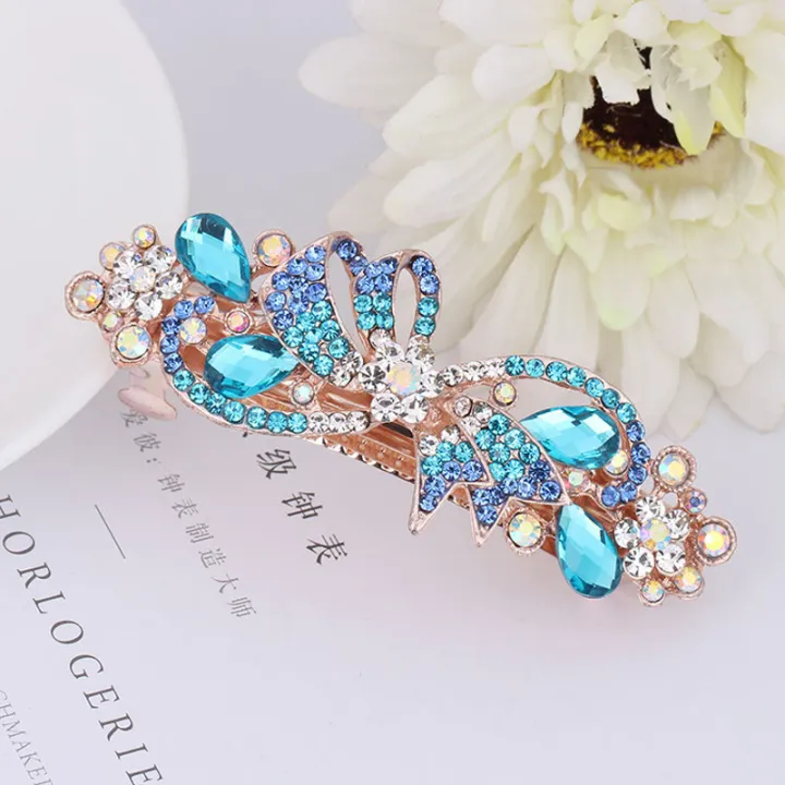 hair-ornament-adorned-with-elaborate-gem-settings-sparkling-headpiece-with-ornate-gemstone-arrangement-luxurious-jewelry-inspired-hairpiece-hair-adornment-with-embedded-gemstones-glamorous-hair-jewelr