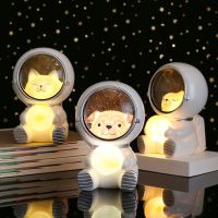 № New Astronaut Night Light Cute Pet Cat Bear Dog Spaceman Night Light Home Decoration Kids Gift Bedroom Ornaments Astronaut Lamps