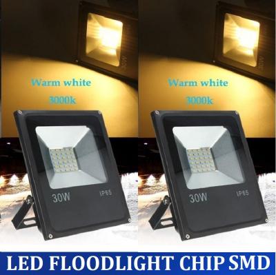 จัดโปร เเพ็คคู่ X2 !! โคมไฟฟลัดไลท์ led 30W เเสงวอร์มไวท์ ไฟสปอร์ตไลท์สำหรับป้ายส่องโฆษณา ไฟส่องสนาม สนามหญ้า สวนหย่อม สนามบอล ลานจอดรถ งานประดับตกเเต่งภายนอก รุ่น Chip SMD จำนวน 2 ชิ้น