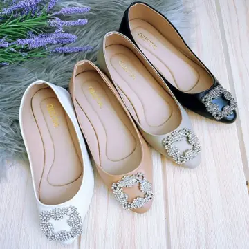 CLN Sandals 🛍 BRAND NEW, Women's Fashion, Footwear, Flats
