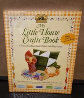 หนังสือภาษาอังกฤษ My Little House Crafts Book โดย Carolyn Strom Collins