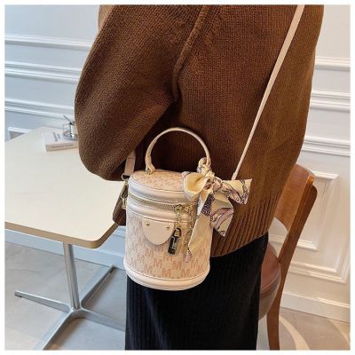 Small Bag Niche New Style Fashion Cylinder Shoulder Messenger Bag Popular Portable Bucket Bag