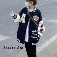 Spades Ace เสื้อผ้าแฟชัน2023 เสื้อแจ็คเก็ตผ้าฟลีซขนาดเล็กสำหรับฤดูใบไม้ร่วงและฤดูหนาว เวอร์ชั่นเกาหลี WJK2390RJF 37Z230915