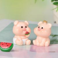 สิ่งตกแต่งทรงเค้กเรซิ่นรูปหมูบ้านตุ๊กตา DIY 1ชิ้นของขวัญสำหรับเด็กตุ๊กตาหมูงานฝีมือแนวไมโคร