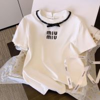 【High Quality】2023 New Summer White Short Sleeve T-shirt Womens Shoulder Shirt Unique and Unique Top