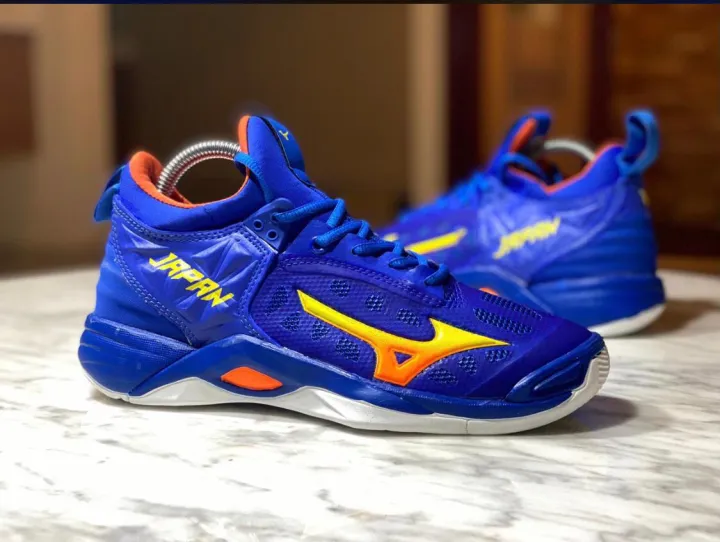 Sepatu Volly Mizuno Wave Momentum Japan Sepatu Voli Wanita Terbaru Sepatu Volley Wanita Mizuno Mid Sepatu Sneakers Olahraga Wanita Sepatu Wanita Kasual Lazada Indonesia