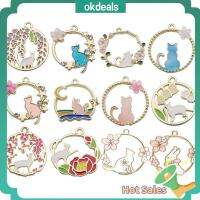 OKDEALS โลหะผสมอัลลอยด์ เครื่องรางรูปแมว เคลือบอีนาเมล กลุ่มขนาดใหญ่มาก จี้แมวอัลลอยเคลือบ 40ชิ้นค่ะ ดอกไม้ประดับดอกไม้ จี้แมวสีรุ้ง ดีไอวาย