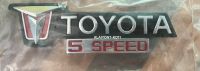 โลโก้กระจังหน้า (grille logo) TOYOTA RN40/LN40-46