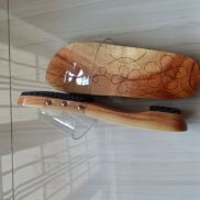Guốc gỗ soan truyền thống quay nhựa cao 2cm
