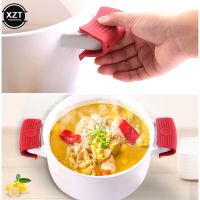 2pcs Grip Silicone Pot Holder Sleeve Pot Glove Pan Handle Cover Grip Kitchen Tools Oven Heat Resistant Gloves Potholders  Mitts   Cozies