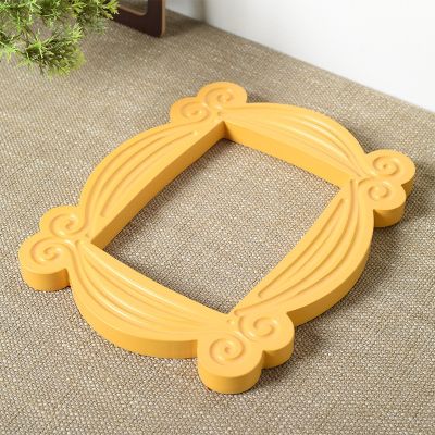 【CW】 TV Show Photo Frame Door Frames Collectible Desk Ornaments Gifts