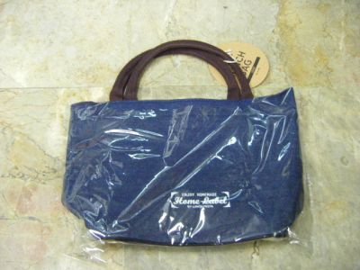 กระเป๋า Lunch Bag รุ่น Home Label สีDENIM (สีน้ำเงินเข้ม แบบยีนส์) ขนาดกลาง    แบรนด์ PEARL LIFE