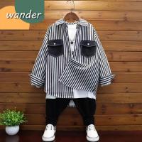 WANDER เสื้อเช็้ตเด็กชาย เสื้อแขนยาวเด็ก เชิ้ตลายกระเป๋าผ้ายีนส์ เสื้อแจ็คเก็ตแขนยาวแบบบางสำหรับเด็กโต2382