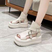 【สต๊อกพร้อม】รองเท้าแตะ Wanita Musim PANDA 2023 Ujung Kaki Bulat Sandal Wedges Desainer Datar Kasual Dengritan Sleting Belakang Platu Wanita Putih