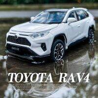 รถของเล่น RAV4โตโยต้า1/32 JACKIEKIM แบบหล่อโลหะโมเดลรถเอสยูวีประตูกันเสียงและไฟ Collezione Educativa Apribile Regalo Per Ragazzo