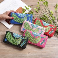 Pea Embroidery Wallet Fashion Ethnic Style Vintage Womens Wallet Portable Zipper Clutch Female Money Bags
