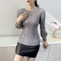 2023 Hot Miyake pleated top womens spring and summer new design loose and fashionable slim round neck long-sleeved versatile casual T-shirt