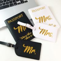 PU Leather Black and White Couple Travel Baggage Tags Passport Cover Mr Mrs Gift Passport Holder Luggage Tag Set Portable Label