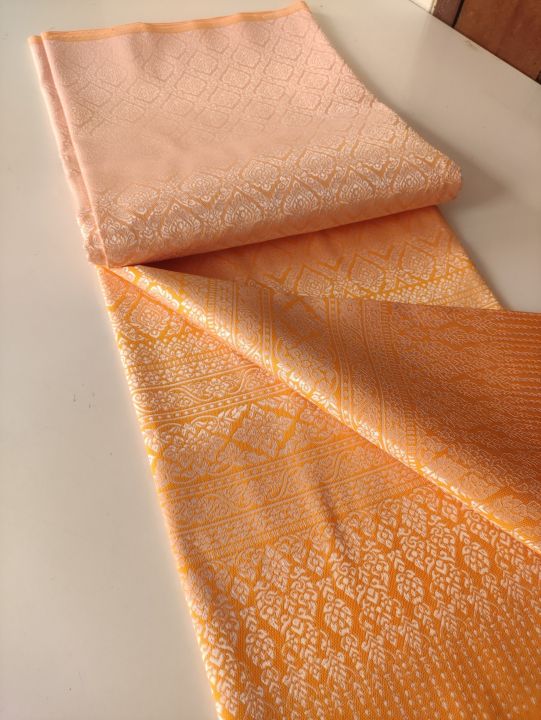 p017-ไหมปลายรุ้ง-ผ้าสีสไลด์สองเฉดสีในผืนเดียว-ผ้าถุง-ผ้าไทย-ผ้าไหมสังเคราะห์-ผ้าไหม-ผ้าไหมทอลาย-ผ้าตัดชุด-ผ้าเป็นผ้าผืน