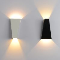 Geometry Design Indoor LED Wall Lamp 10W Bedside Lamp Bedroom Wall Light Up Down AC85-265V