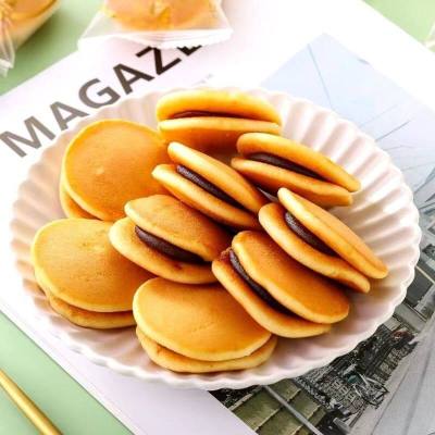 ขนมโดรายากิแพนเค้กสอดไส้ถั่วแดง สไตล์ญี่ปุ่น DORAYAKI  ขนมโดรายากิ ไส้ถั่วแดง  ขนมญี่ปุ่น โดรายากิ ไส้ถั่วแดง  ขนาด 278g