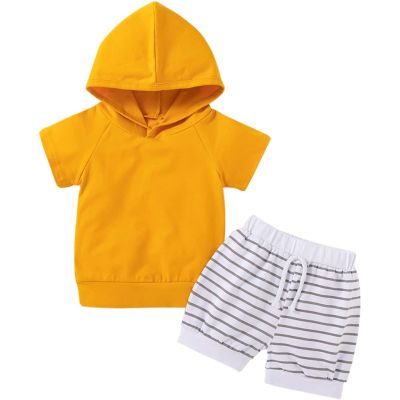 【Candy style】 เสื้อกันหนาว มีฮู้ด แขนสั้น กางเกงขาสั้น และหมวก ลายทาง สีพื้น แฟชั่นฤดูร้อน สําหรับเด็กผู้ชาย 3 ชิ้น