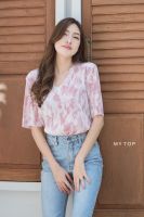 My Top เสื้อพลีทลายมัดย้อม คอวีแขนศอก T-SHIRTNISTA