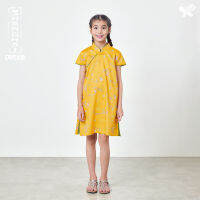 Girl Mandarin Dress - Wintersweet Flowers เดรสคอจีนทรงเอสำหรับเด็กหญิงพิมพ์ลายดอกไม้ สไตล์ตรุษจีน ใส่สบายด้วยเนื้อผ้า cotton 100% ทอในรูปแบบของซาติน