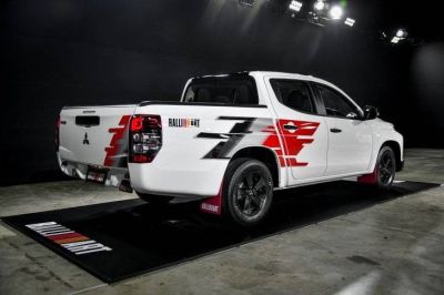 สติ๊กเกอร์งานตัดคอม ลายข้างรถ Mitsubishi triton ปี 2022 - 2023 ติดรถ แต่งรถ มิตซูบิชิ ไทรทัน