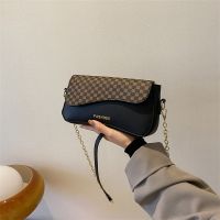 Vintage Color Matching Shoulder Bag Womens Trendy New Style Commuter Small Square Fashion Chain Niche Design Ladies Cross-Body Handbag 【AUG】