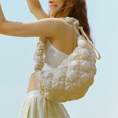 2023ใหม่เกาหลี Carlyn Niche กระเป๋าลายเมฆผู้หญิงลำลองขนาดใหญ่จีบกระเป๋าทรงเกี๊ยวกระเป๋าหิ้ว