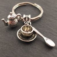 1Pc Handmade Tea pot And Cup Pendant Keychain Finding Tea Time Women Gift Keyring Jewelry Wholesale