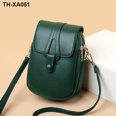 texture female mobile phone packages 2023 the new lady one shoulder inclined bag fashion joker trill with web celebrity