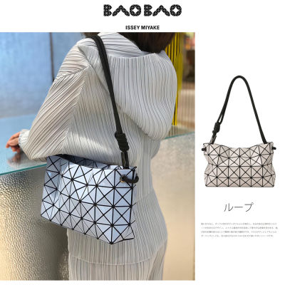 New ของแท้ 💯 Japan BaoBao issey miyake  CARTON BAG/กระเป๋าสะพายข้าง/กระเป๋าถือ/กระเป๋าผู้หญิง