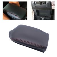 [Automobile accessories] สำหรับ VW Golf 5 MK5 2005 2006 2007 2008 2009 2010แผ่นหนังหุ้มคอนโซลกลางรถยนต์ทำจากไมโครไฟเบอร์ที่วางแขน