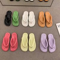 รองเท้าแตะขนมปัง flip flops ฤดูร้อนของผู้หญิงสวมใส่ 2022 เวอร์ชั่นเกาหลีใหม่รองเท้าแตะรองเท้าแตะชายหาดและรองเท้าแตะ