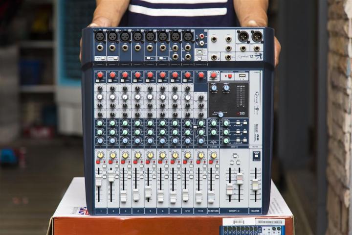 มิกซ์เซอร์-soundcraft-signature-12-และ16-ช่อง-เสียงดีราคาถูก-รับประกัน-1-ปี