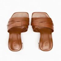 2023 Summer New Brown Cow Leather Crossover Upper Square Heel Sandals Thick Heel High Heel Sandals 58