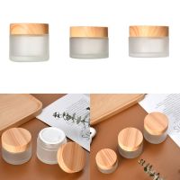 5G10G15G20G30G50G60G Frosted Glass Cream Jar แต่งหน้าเครื่องสำอางคอนเทนเนอร์ไม้ฝาปิดสำหรับครีม