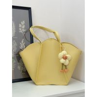 ZARAˉ tulip petal bag with unique design versatile and high-end summer large-capacity one-shoulder tote bag mother-in-law bag 2023 new