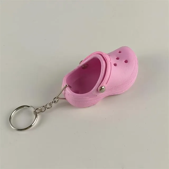 plastic-silicone-3d-slipper-sandal-keychain-for-women-men-mini-eva-crocs-shoes-key-chains-bag-backpack-pendant-friend-gift