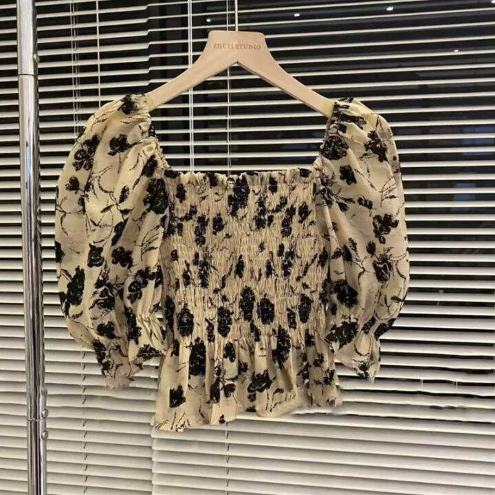 เสื้อสตรีทรงหลวมพิมพ์ลายคอสี่เหลี่ยมขนาดพิเศษเสื้อยืดสำหรับสตรีสไตล์เกาหลีใหม่ฤดูร้อนเสื้อเปิดหลัง2023