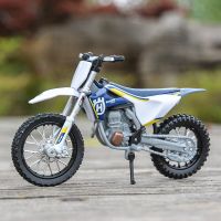 Maisto รถหล่อแบบคงที่1:18 Husqvarna FC 450ของเล่นแบบจำลองรถมอเตอร์ไซค์งานอดิเรกของสะสม