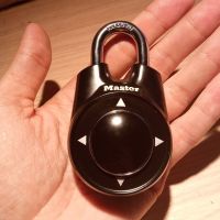 【YF】 Master Keyless Lock Portable Combination Directional Password Padlock Gym School Health Club Security Locker Door Black