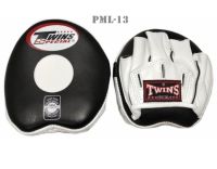 Twins Special mini Focus mitts punching PML-13 Black white Genuine Leather for Trainer Muay Thai MMA K1 เป้ามือทวินส์ สเปเชี่ยล ทรงโค้งเล็ก สีดำ แดง สำหรับเทรนเนอร์ ฝึกซ้อม