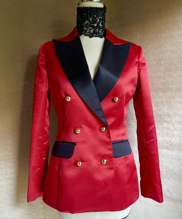 tawn-c-the-perfect-villain-collection-red-amp-black-silk-tuxedo-jacket-เสื้อสูทผ้าไหมทรงทักสิโด้แต่งปกดำและกระดุมทอง