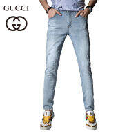 【 Stock】Original ผ้าลายเซ็น Guccis คุณภาพสูงยืดฝ้ายชายสีฟ้าอ่อน Slim-Fit กางเกงยีนส์เดนิมฤดูใบไม้ร่วงและเสื้อผ้าแบรนด์ฤดูร้อนใหม่กระเป๋าหนังแฟชั่น Fit กางเกง