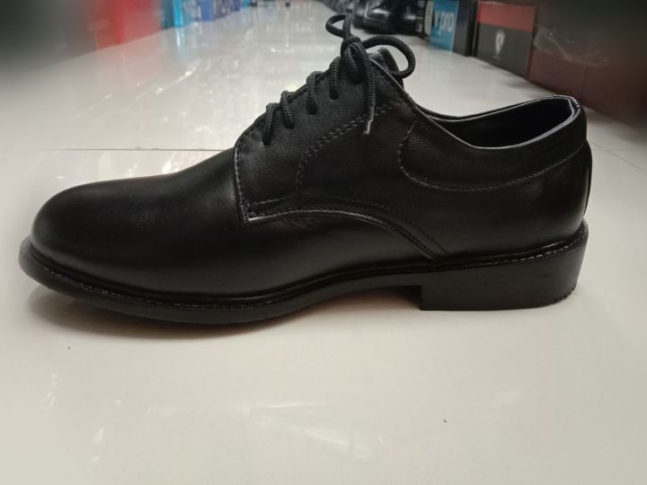 รองเท้าคัชชูหนัง-ผู้ชาย-แบบผูกเชือกสีดำ
