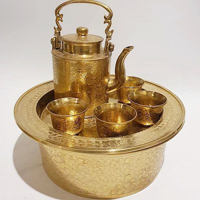 ชุดน้ำชากากระบอกทองเหลืองตอกลายช้างทรงิครื่อง หม้อรองชุดกา กว้าง 12 นื้ว ตอกลาย