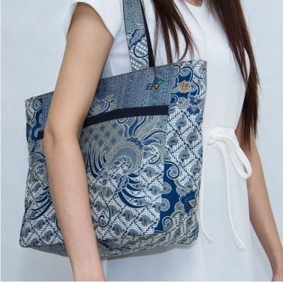 Womens Day New Arrival Zipper Tote Bag with Batik Pattern Canvas T116 Blue ร้าน East Flowers